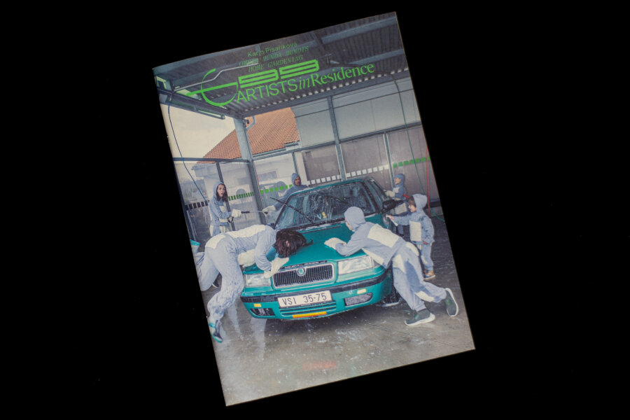 Karin Písaříková: Omnia Munda Mundis